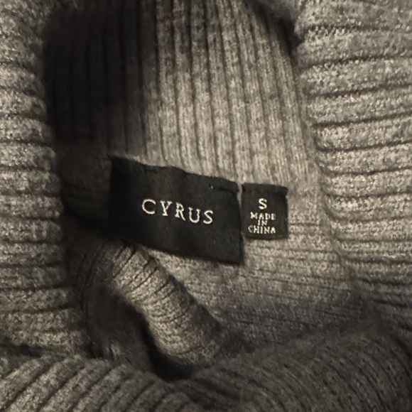 Cyrus Gray Turtleneck Sweater - Picture 8 of 8